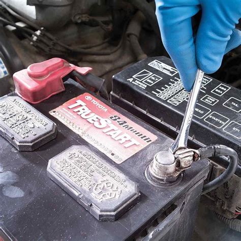 Removing and Replacing the Battery .